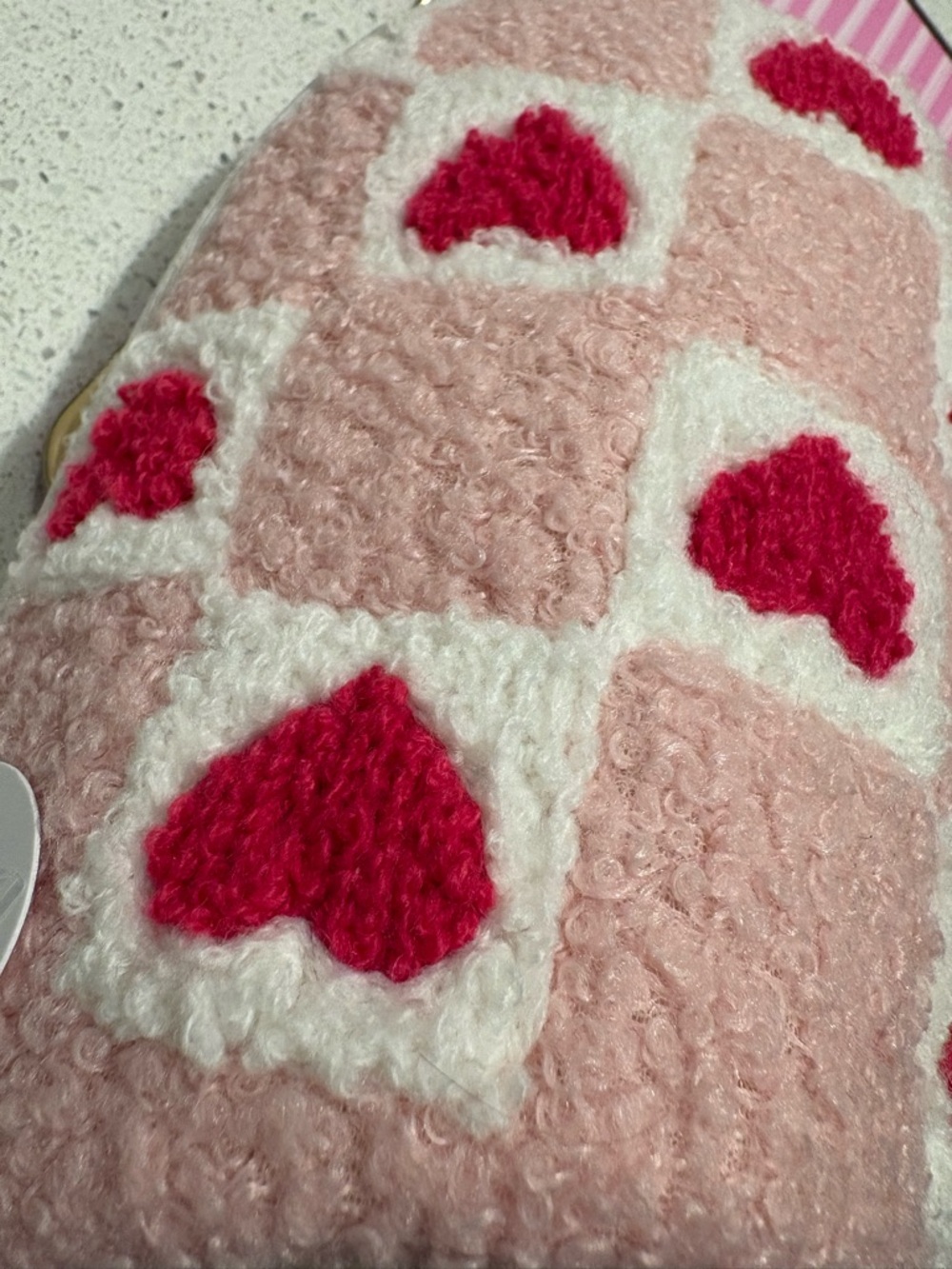 🌺 Mellow & Mod Heart Slippers ❤️ - Picture 5 of 5